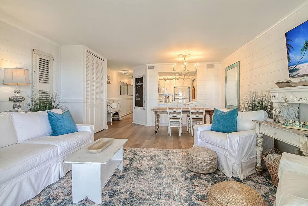 Luxury Seabrook Beachfront W/Spectacular Sunsets المظهر الخارجي الصورة